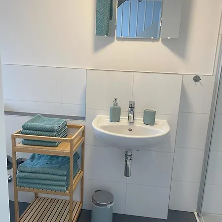 Am Jenneberg Mit Koelnbonn- Ausblick Bornheim (Rheinland)